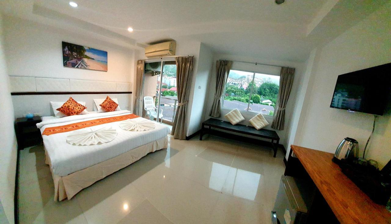 At Home Hotel Patong Exterior photo