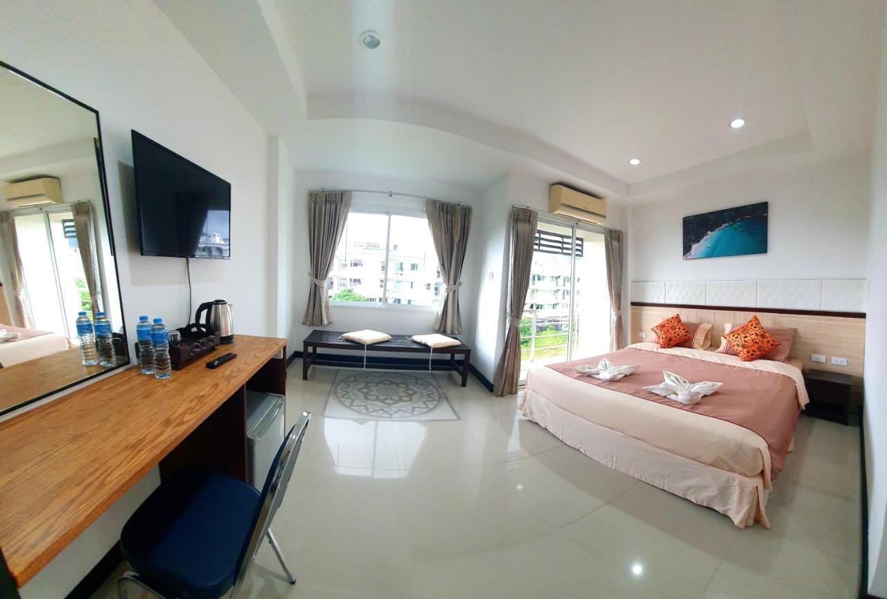 At Home Hotel Patong Exterior photo