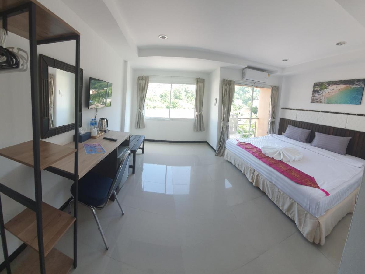 At Home Hotel Patong Exterior photo
