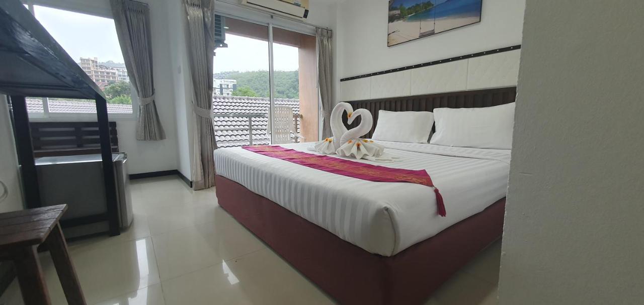 At Home Hotel Patong Exterior photo
