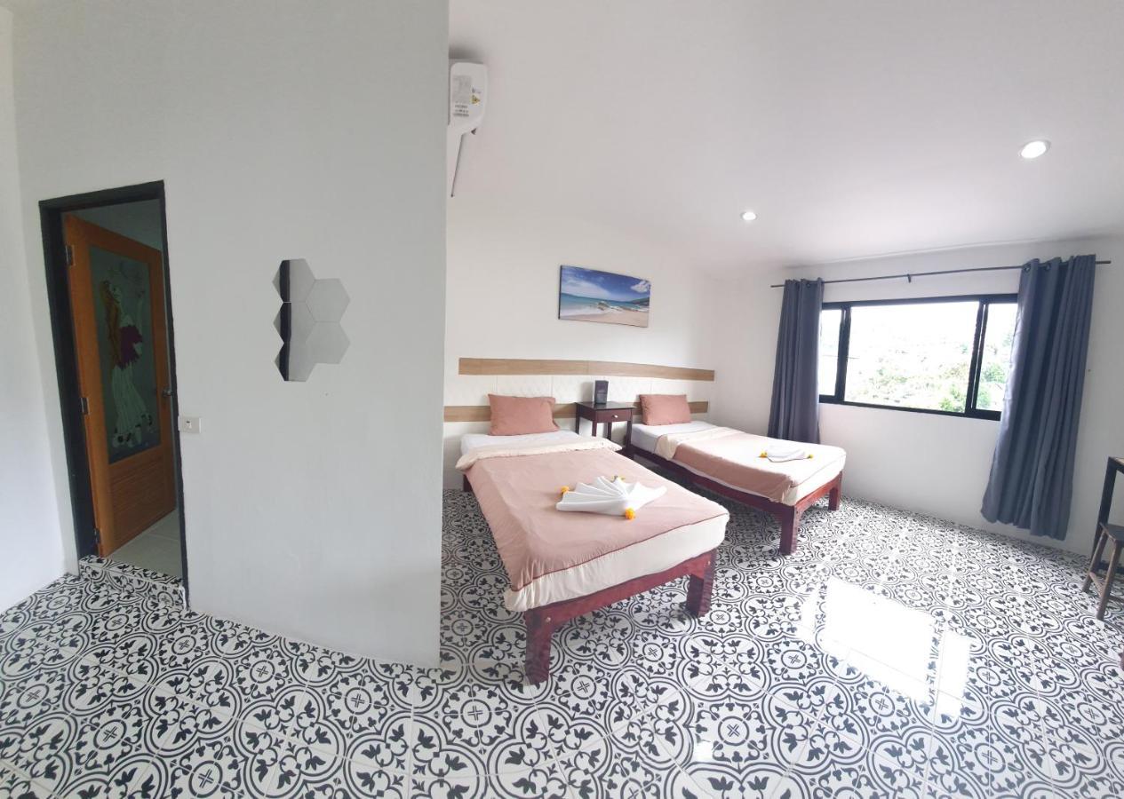 At Home Hotel Patong Exterior photo