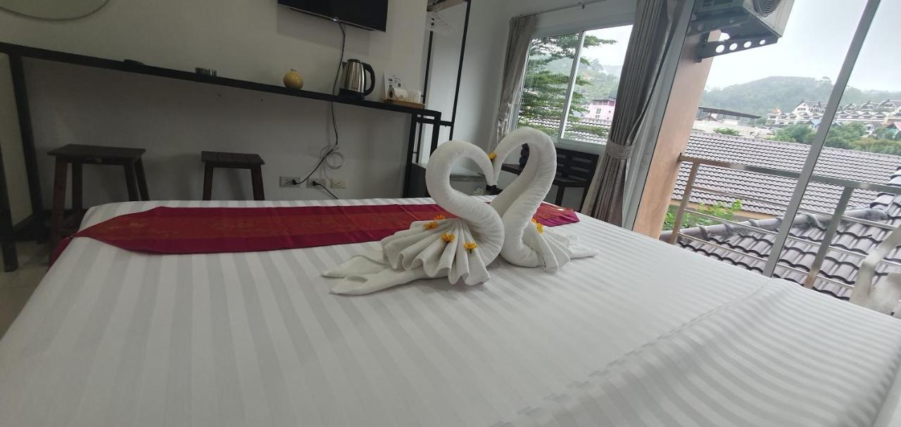 At Home Hotel Patong Exterior photo