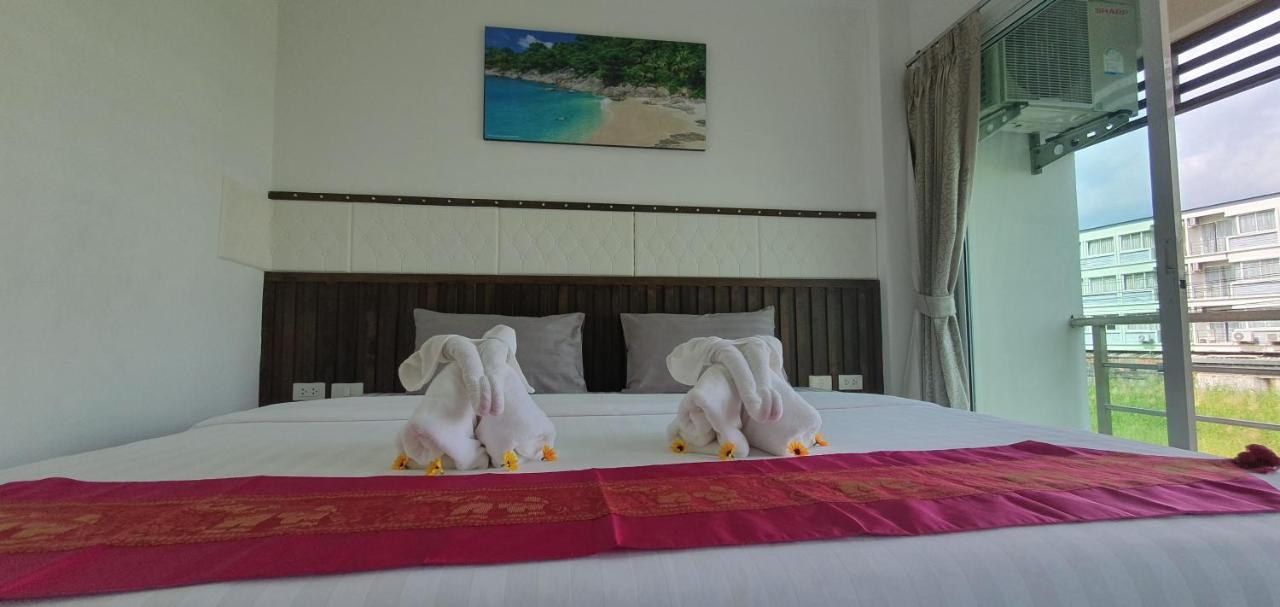 At Home Hotel Patong Exterior photo