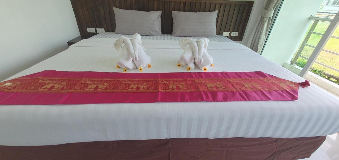 At Home Hotel Patong Exterior photo