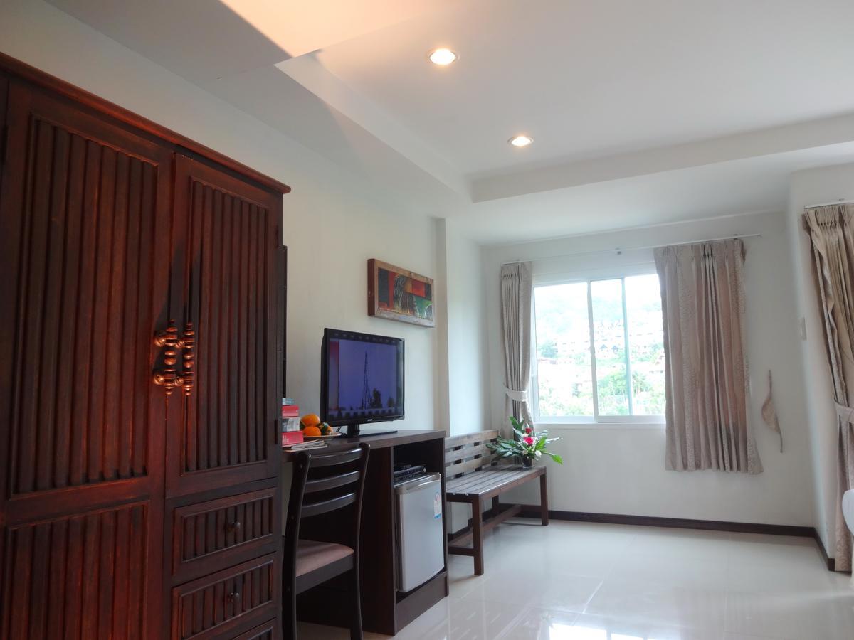 At Home Hotel Patong Exterior photo